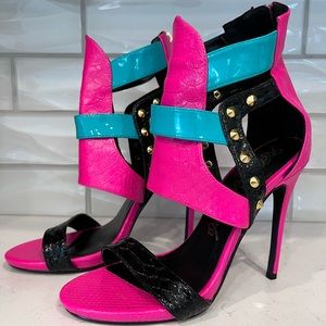 HOT Pink Heels!